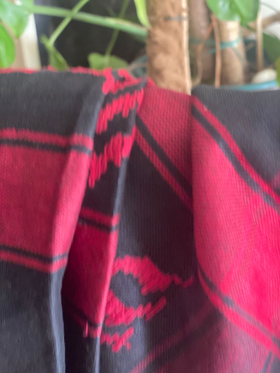 Sanasel Authentic Palestinian Keffiyeh – Handcrafted with Heritage (Red on Black)