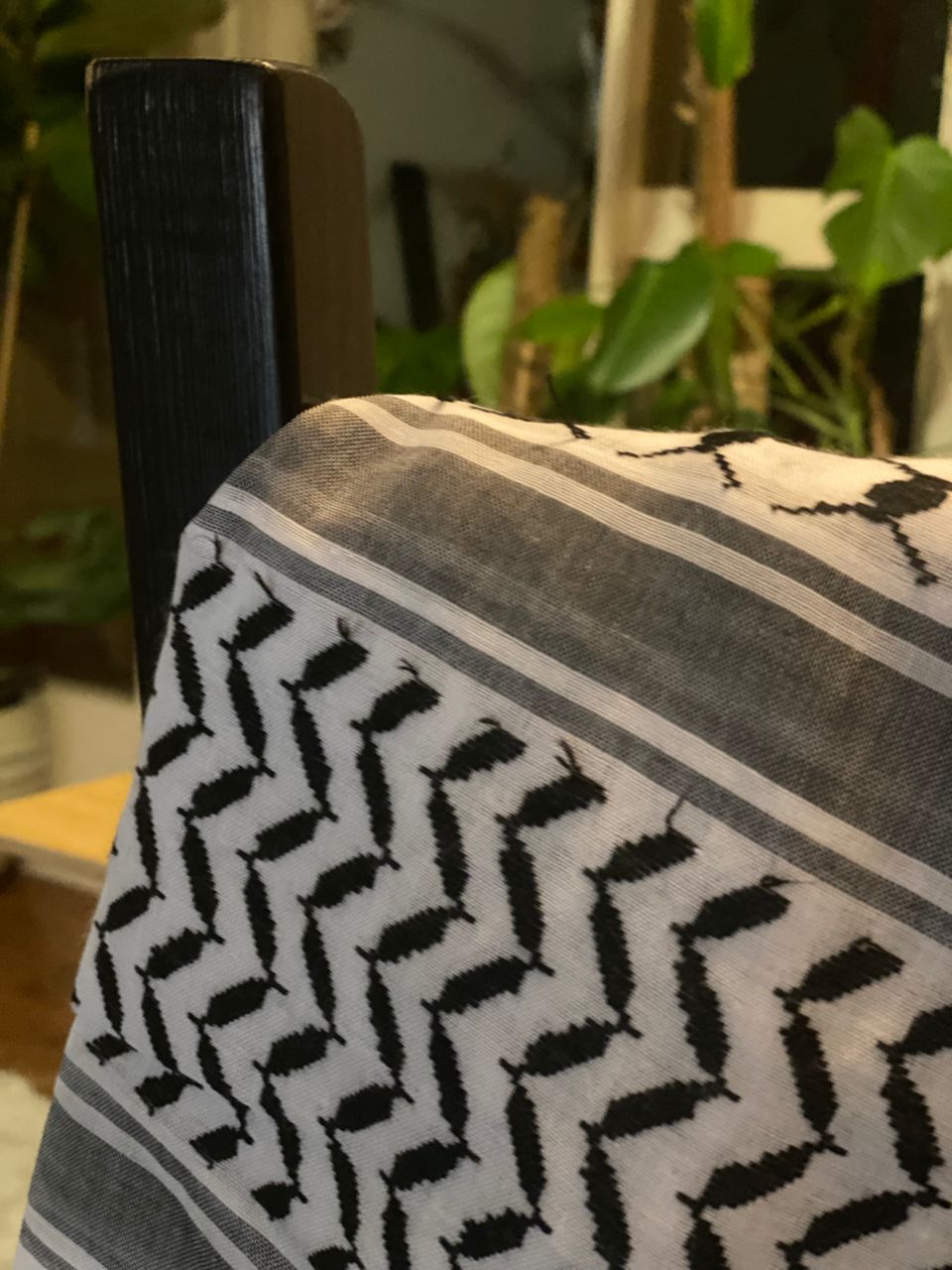 Sanasel Authentic Palestinian Keffiyeh – Handcrafted with Heritage (B&W)