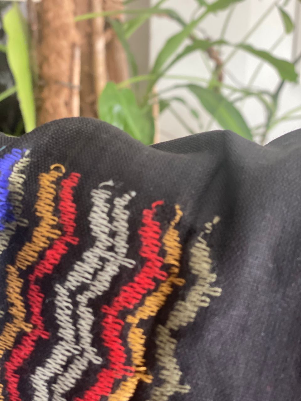 Sanasel Authentic Palestinian Keffiyeh – Handcrafted with Heritage (multi color-black)